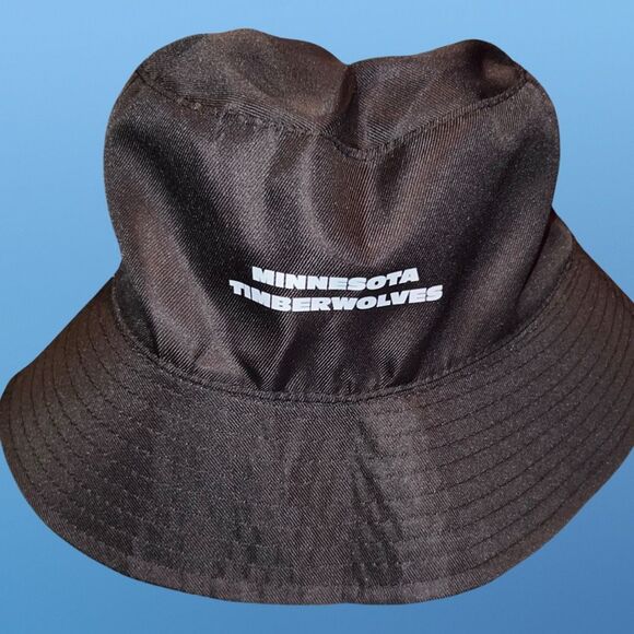 NWOT Minnesota Timberwolves Reversible Black & White Bucket Hat - Picture 3 of 4